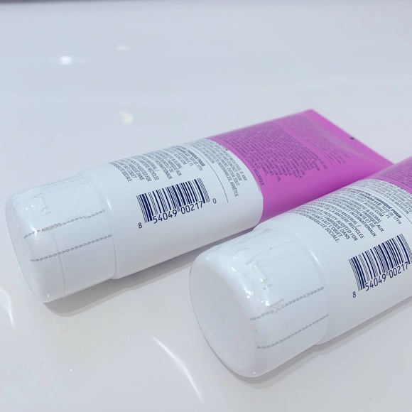 Acure Radically Rejuvenating Cleansing Cream - Picture 2 of 5